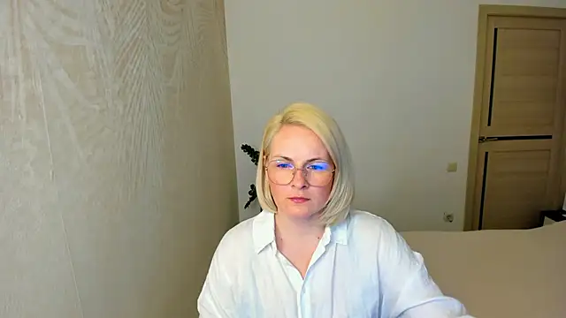 Snapshot of Alicee_Gracee chatting on 04-15-26, 07:21 Alicee Gracee online show from 04-15-26, 07:21