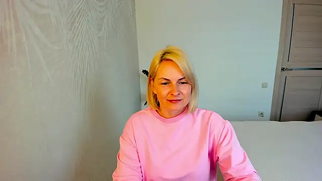Snapshot of Alicee_Gracee chatting on 04-28-26, 08:41 Alicee Gracee online show from 04-28-26, 08:41