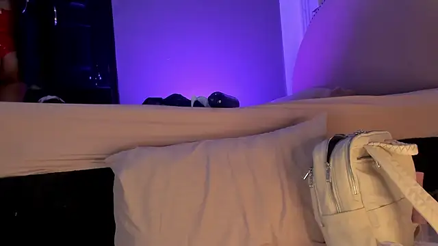 Heicy    online show from 10-17-25, 08:11