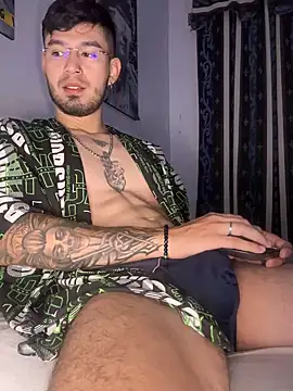 Snapshot of Anthony-Martin chatting on 02-24-25, 03:31 Anthony-Martin online show from 02-24-25, 03:31