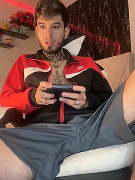 Snapshot of Anthony-Martin chatting on 09-30-25, 12:21 Anthony-Martin online show from 09-30-25, 12:21