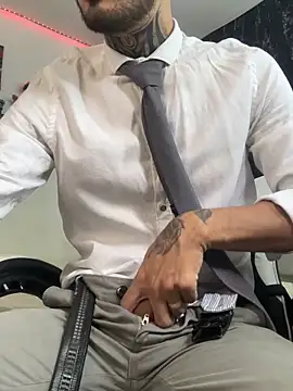 Snapshot of Anthony-Martin chatting on 10-14-25, 12:50 Anthony-Martin online show from 10-14-25, 12:50