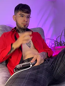 Snapshot of Anthony-Martin chatting on 11-14-25, 12:59 Anthony-Martin online show from 11-14-25, 12:59