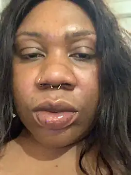 Snapshot of bonbonaumiel chatting on 12-24-24, 08:27 bonbonaumiel online show from 12-24-24, 08:27