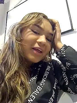 Snapshot of ZoeBianchi chatting on 01-23-25, 04:48 ZoeBianchi online show from 01-23-25, 04:48