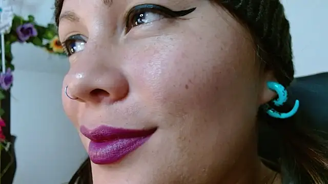 Snapshot of miss_evoleth2 chatting on 03-10-26, 12:15 miss evoleth2 online show from 03-10-26, 12:15