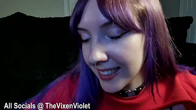 Snapshot of thevixenviolet chatting on 12-12-24, 03:54 thevixenviolet online show from 12-12-24, 03:54