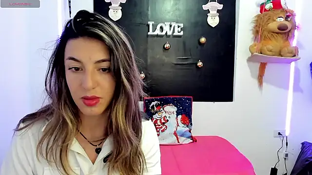 Snapshot of queen-natty chatting on 12-03-24, 03:09 queen-natty online show from 12-03-24, 03:09