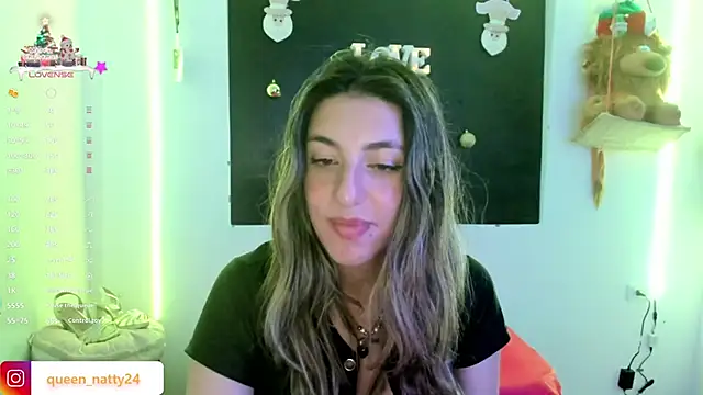 Snapshot of queen-natty chatting on 01-05-25, 07:28 queen-natty online show from 01-05-25, 07:28