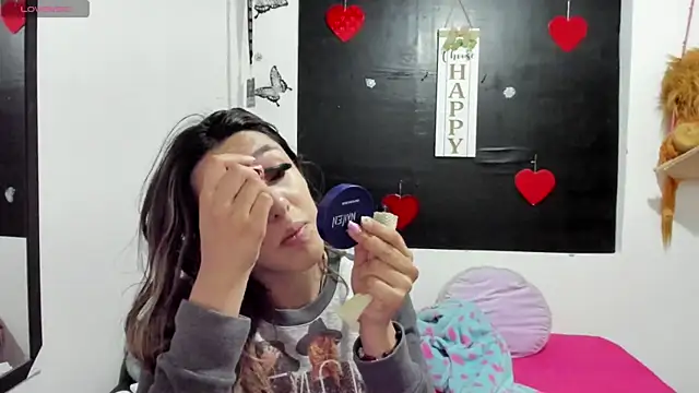 Snapshot of queen-natty chatting on 01-20-25, 04:21 queen-natty online show from 01-20-25, 04:21