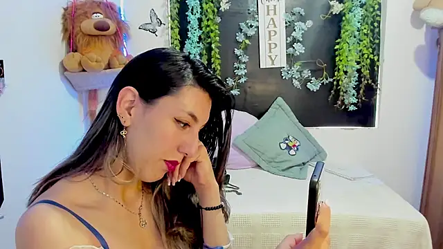 Snapshot of queen-natty chatting on 09-08-25, 02:16 queen-natty online show from 09-08-25, 02:16