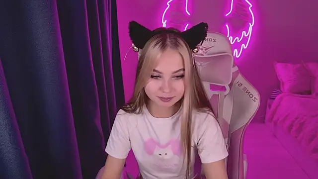 Snapshot of tikkisa chatting on 12-03-24, 02:38 tikkisa online show from 12-03-24, 02:38