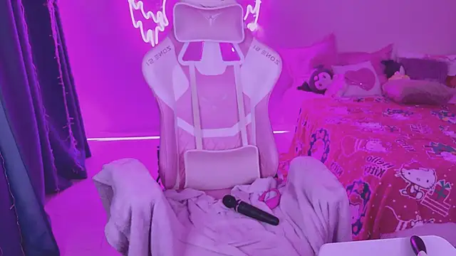 Snapshot of tikkisa chatting on 01-03-25, 08:11 tikkisa online show from 01-03-25, 08:11