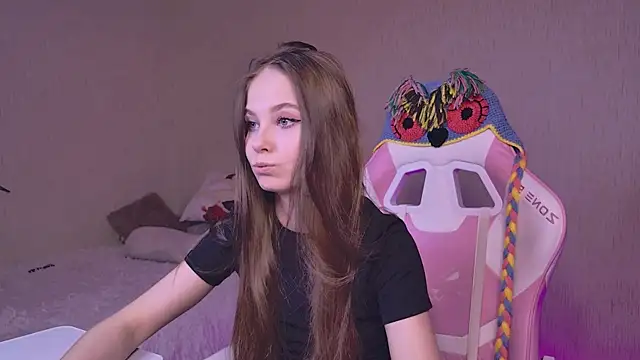 Snapshot of tikkisa chatting on 03-21-25, 10:17 tikkisa online show from 03-21-25, 10:17