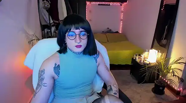 ShiiraVelkor online show from 02-12-25, 01:06