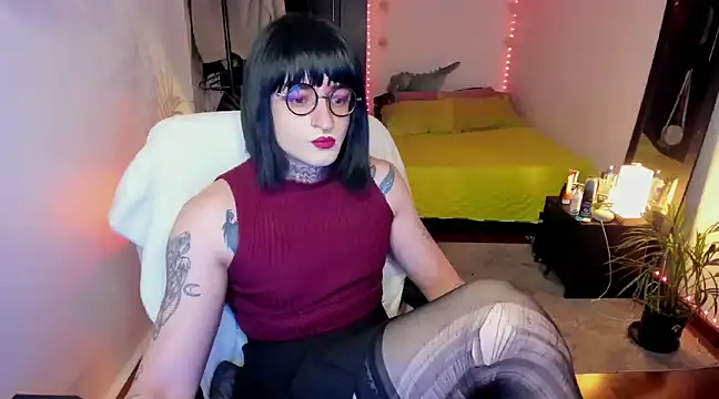 ShiiraVelkor online show from 02-19-25, 10:12