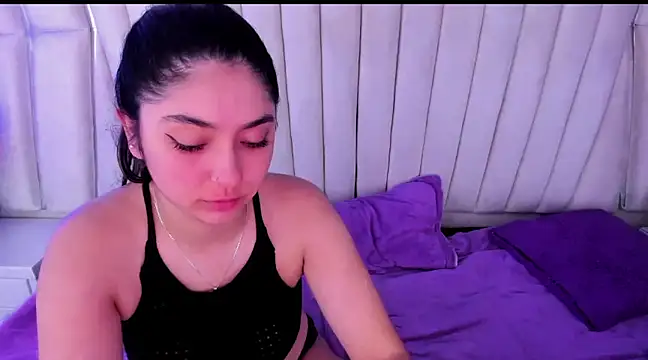 Lucy Anall  online show from 12-10-24, 12:50