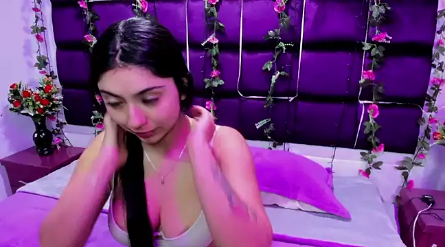 Lucy Anall  online show from 03-05-25, 12:05