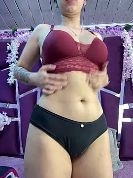 Lucy Anall  online show from 06-17-26, 12:13