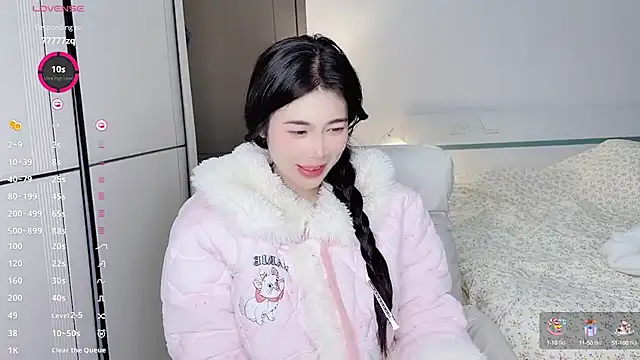 Snapshot of White-Star chatting on 01-12-25, 12:49 White-Star online show from 01-12-25, 12:49