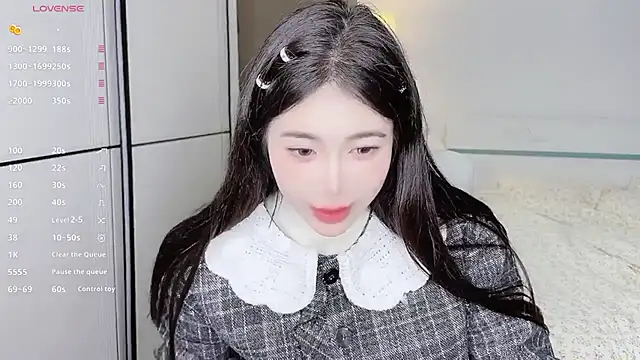 Snapshot of White-Star chatting on 02-01-25, 06:51 White-Star online show from 02-01-25, 06:51