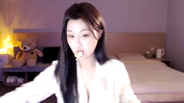 Snapshot of Lucky-baby chatting on 12-14-24, 03:25 Lucky-baby online show from 12-14-24, 03:25