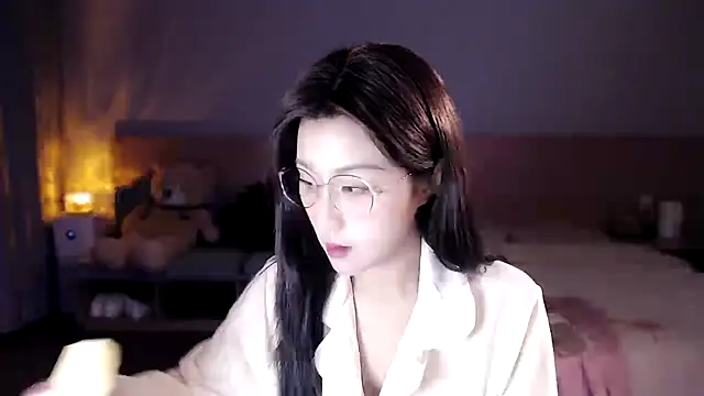 Snapshot of Lucky-baby chatting on 12-17-24, 02:44 Lucky-baby online show from 12-17-24, 02:44