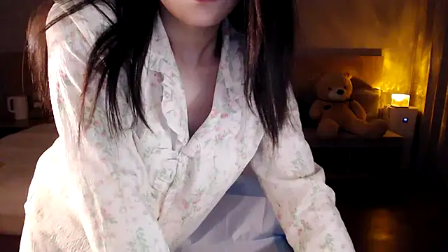 Snapshot of Lucky-baby chatting on 12-25-24, 05:37 Lucky-baby online show from 12-25-24, 05:37