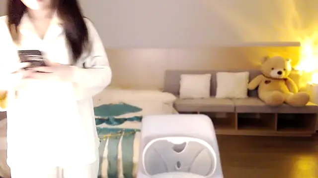 Snapshot of Lucky-baby chatting on 02-10-25, 01:55 Lucky-baby online show from 02-10-25, 01:55