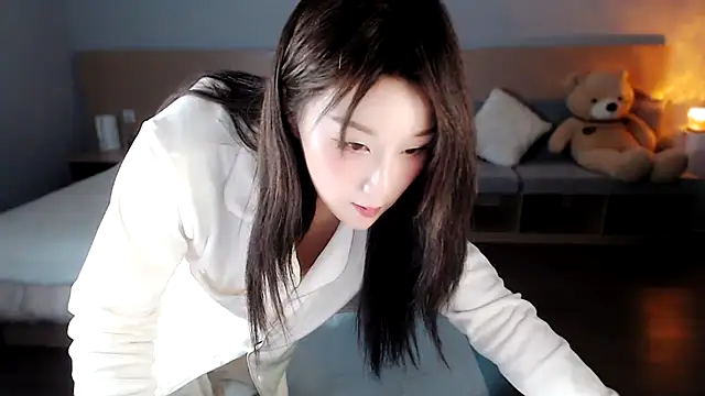 Snapshot of Lucky-baby chatting on 02-18-25, 04:37 Lucky-baby online show from 02-18-25, 04:37