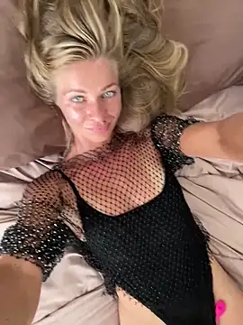 -OliWow- online show from 02-08-26, 06:06