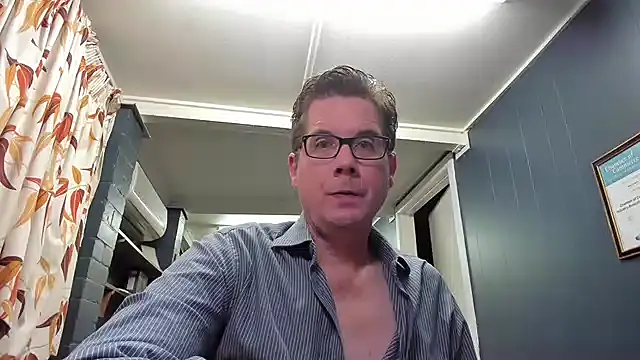 Snapshot of tilobinder chatting on 12-06-24, 12:27 tilobinder online show from 12-06-24, 12:27