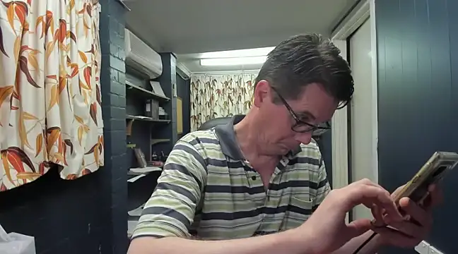 Snapshot of tilobinder chatting on 12-07-24, 12:02 tilobinder online show from 12-07-24, 12:02