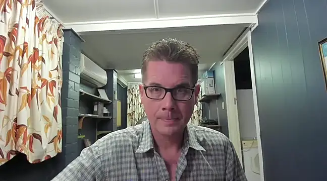 Snapshot of tilobinder chatting on 12-20-24, 01:54 tilobinder online show from 12-20-24, 01:54