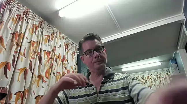 Snapshot of tilobinder chatting on 12-28-24, 12:24 tilobinder online show from 12-28-24, 12:24