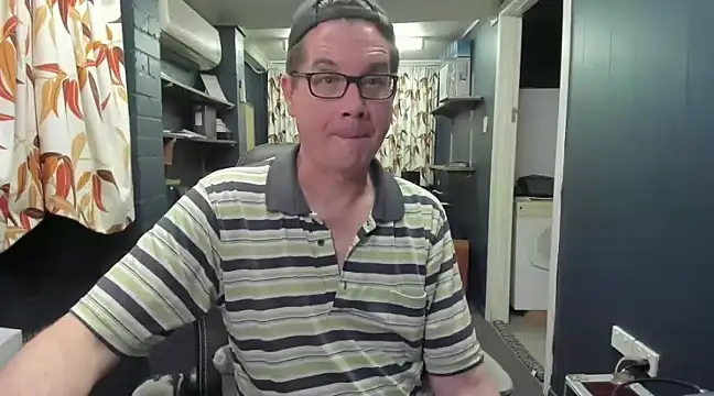 Snapshot of tilobinder chatting on 01-24-25, 02:51 tilobinder online show from 01-24-25, 02:51