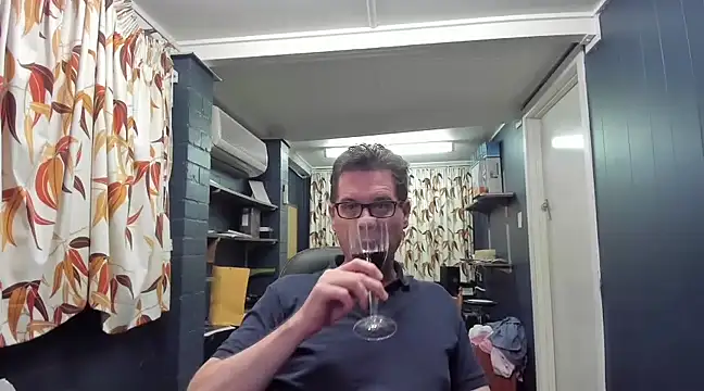 Snapshot of tilobinder chatting on 03-19-25, 03:08 tilobinder online show from 03-19-25, 03:08