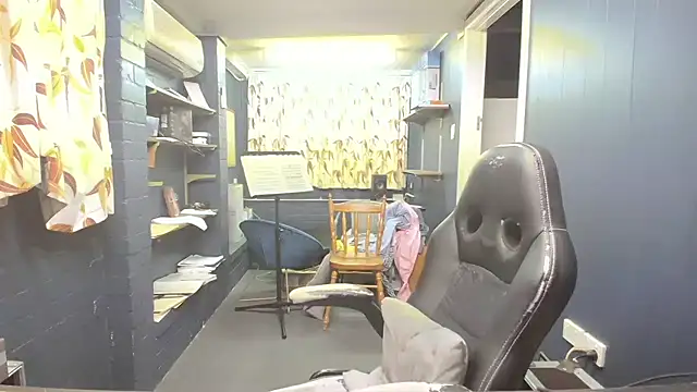 tilobinder online show from 12-05-25, 02:47