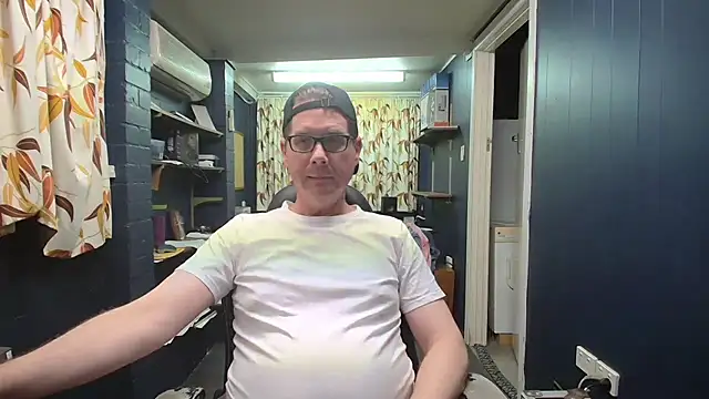 tilobinder online show from 12-19-25, 10:11