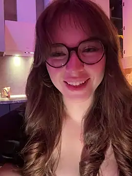 CutiePie3 online show from 12-17-25, 07:53