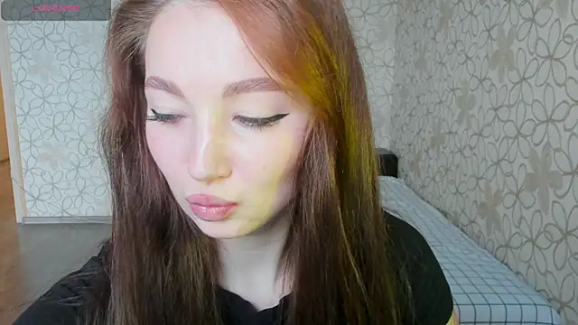 Snapshot of Lissa_Cristal chatting on 09-24-25, 10:40 Lissa Cristal online show from 09-24-25, 10:40