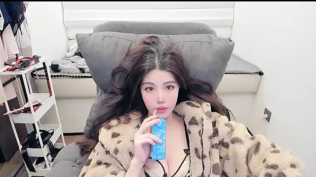 bbtt544 online show from 12-22-25, 02:14