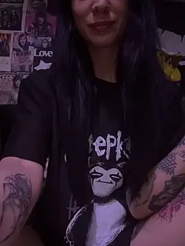 MissMidnightUK online show from 02-12-26, 12:27