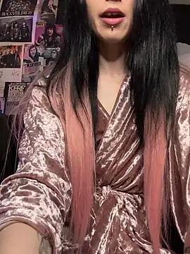 MissMidnightUK online show from 04-24-26, 12:02