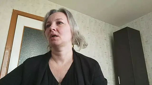 EdithManning online show from 05-16-26, 05:48