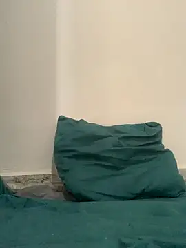 abyusif101099 online show from 10-01-25, 05:57