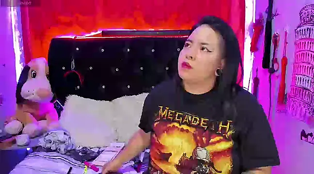 Snapshot of katieeandsharonn chatting on 02-11-25, 01:09 katieeandsharonn online show from 02-11-25, 01:09