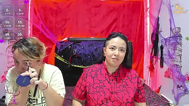 Snapshot of katieeandsharonn chatting on 10-24-25, 01:51 katieeandsharonn online show from 10-24-25, 01:51