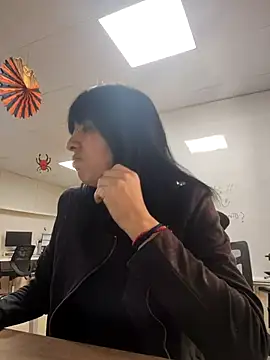 Snapshot of maria_lasexy chatting on 10-13-25, 01:44 maria lasexy online show from 10-13-25, 01:44