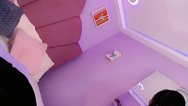 Snapshot of Jadeyourqueen chatting on 01-17-25, 06:44 Jadeyourqueen online show from 01-17-25, 06:44